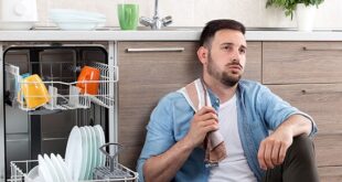 نحوه از بین بردن بوی بد ماشین ظرفشویی با ترفندهای خانگی