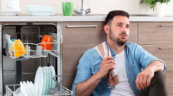 بررسی خطرات و معایب استفاده از ماشین ظرفشویی