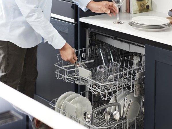 بررسی انواع ویژگی های ماشین ظرفشویی جدید
